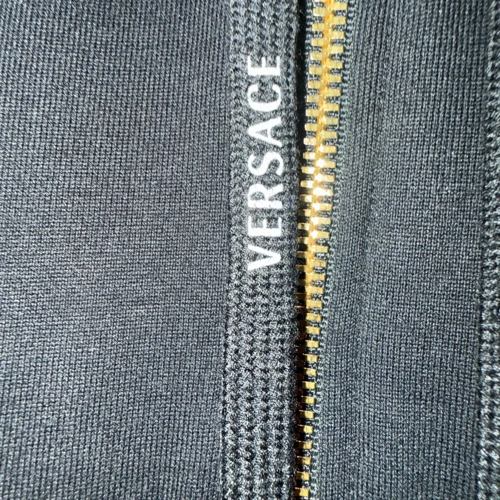 🔥NWOT Versace Black Hoodie with Gold Studs Logo 🔥 - Picture 6 of 7